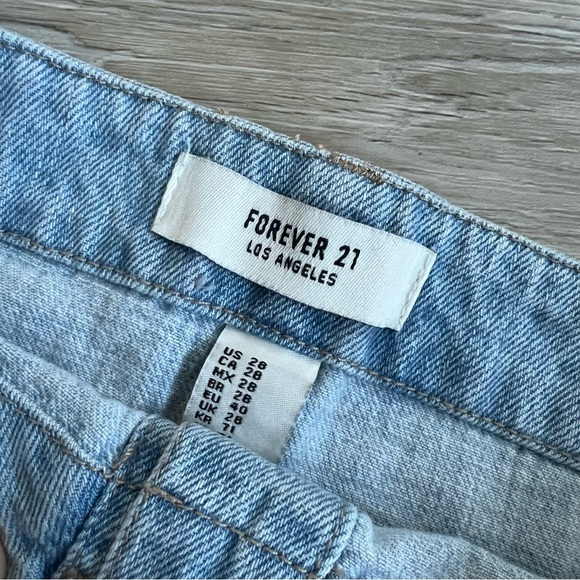 NWT Forever 21 button up denim skirt - Picture 3 of 4